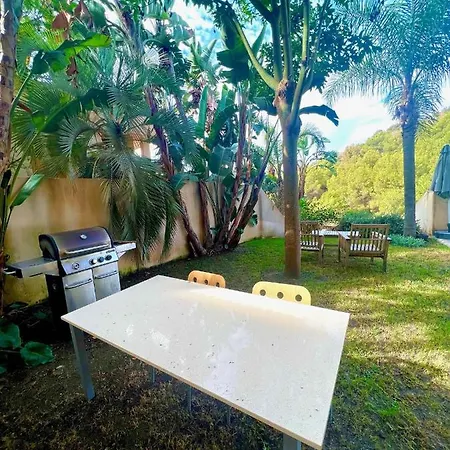 Villa Aguilas Club - Guest House Villa