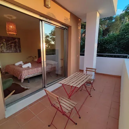 Villa Aguilas Club - Guest House *